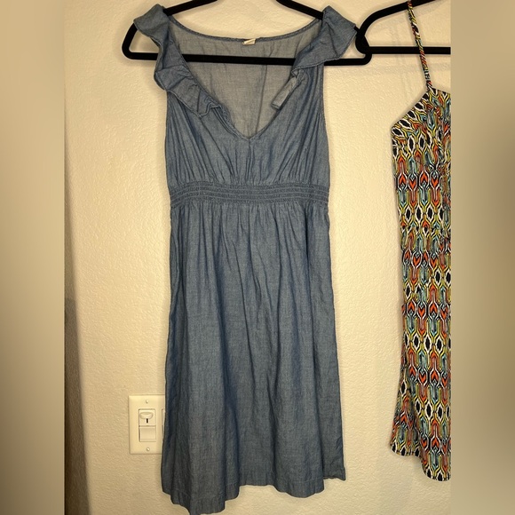Set of 4 dresses for $20 Size Small - Picture 2 of 10